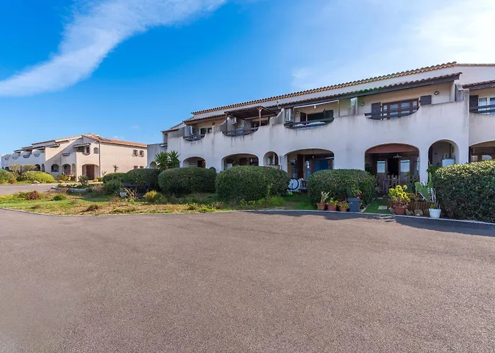 Le Yucca - Vue 100 M De La * Pietrosella